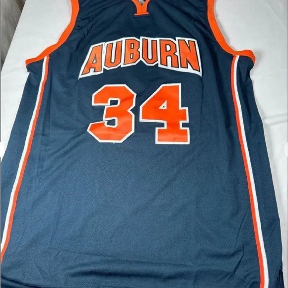 This signed jersey, featuring the autograph ofCharles Barkley, (COA),